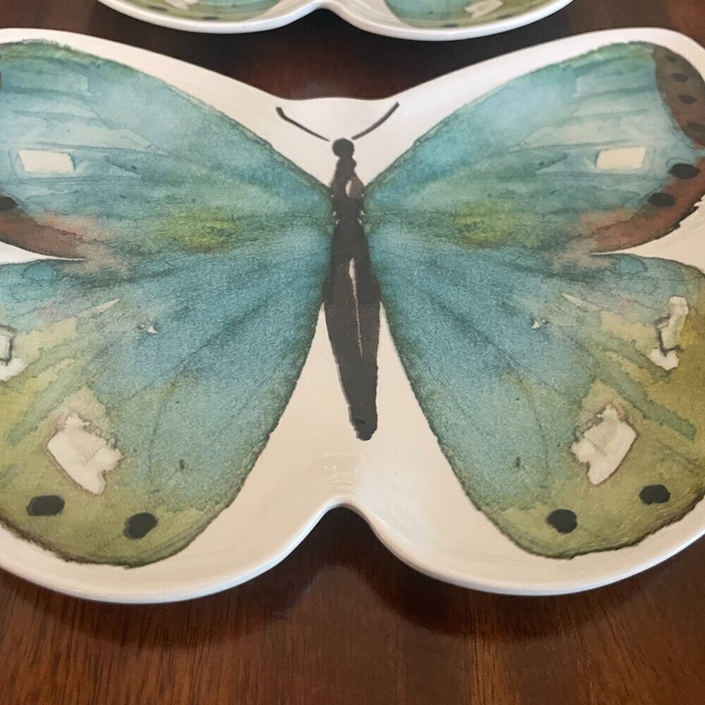 Set of 2 Melamine Butterfly Plastic Plates 9" x 6" summer Picnic! - Picture 2 of 4